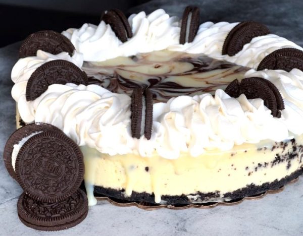 Cole's Custom Cheesecakes - Cookies and Cream Cheesecake